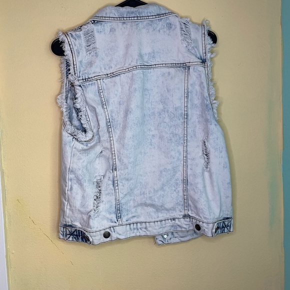 PISTOLA Light Acid Washed and Worn Denim Vest Size Medium - Picture 5 of 5